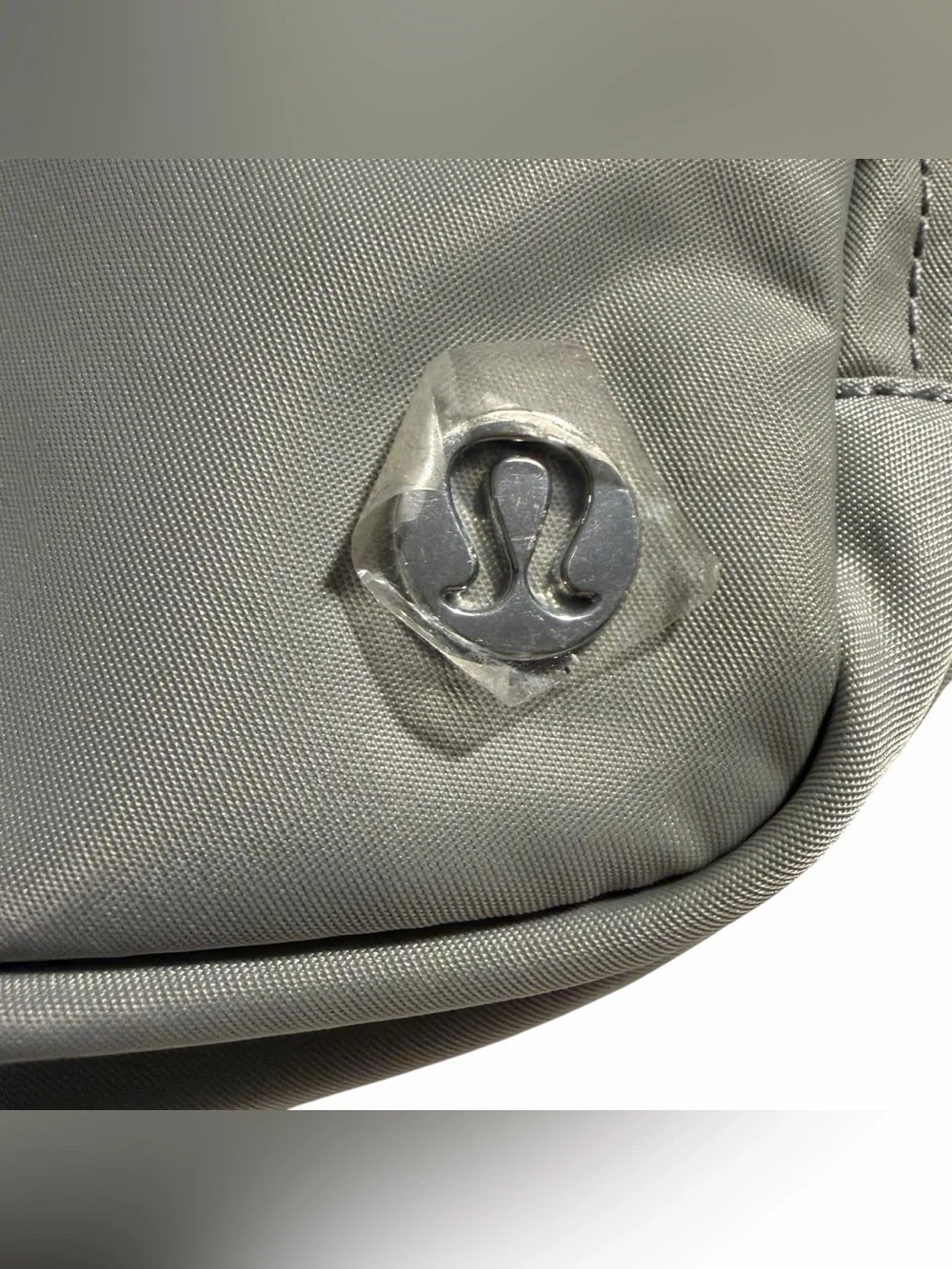 NWT Lululemon Everywhere Belt Bag Silver White